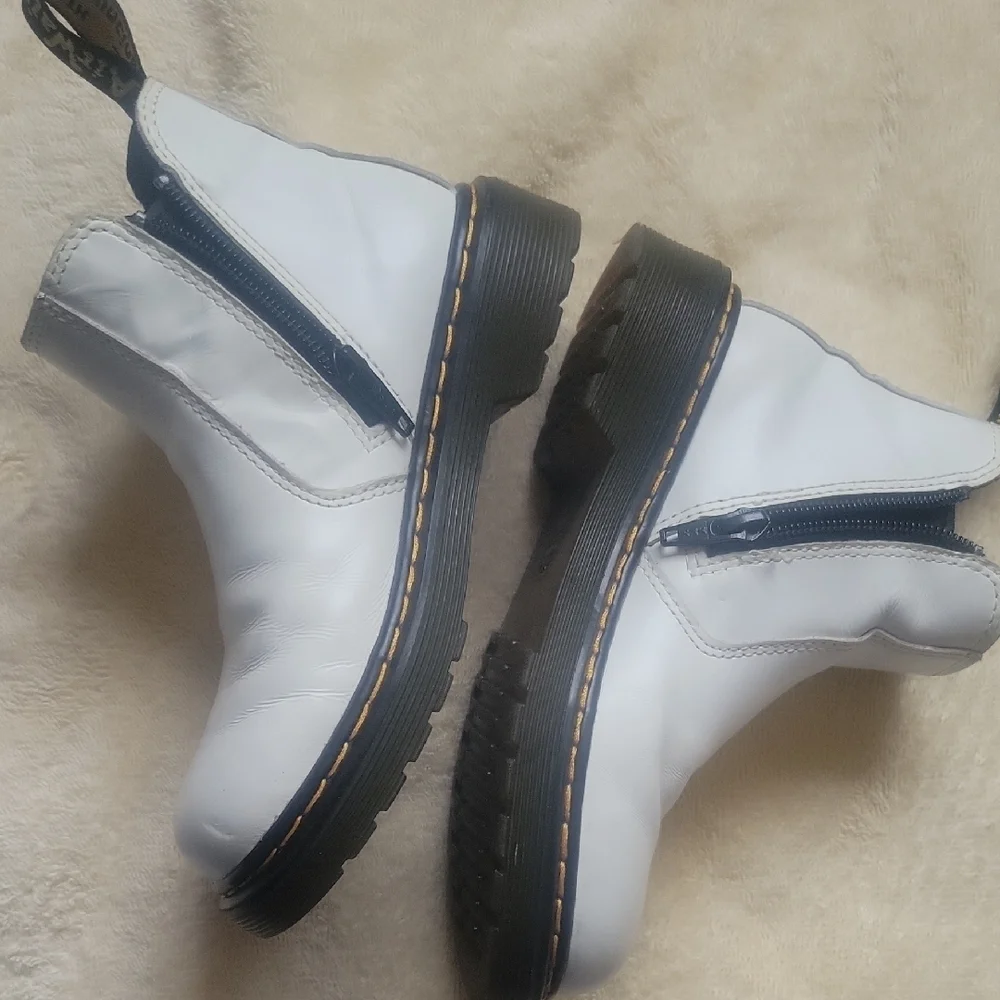Dr. Martens Black Leather Boots For girls